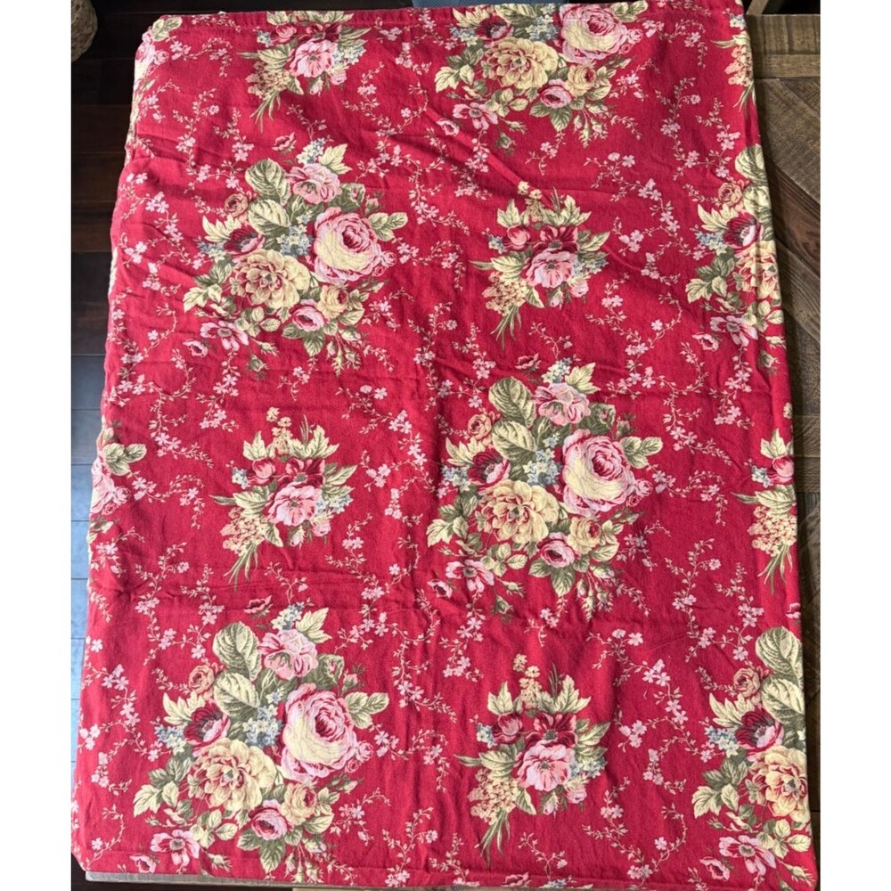 Waverly Home Ballad Bouquet Floral Pattern Table Cloth 64 x 84 Vintage RN17730